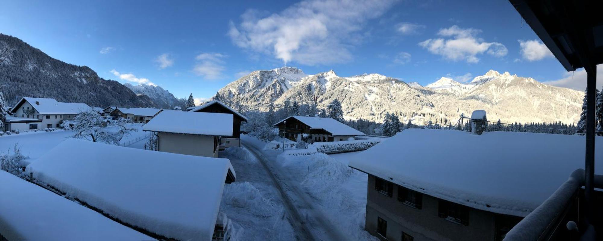 Alpenapart Singer - Contactless Check-In Reutte Exterior photo