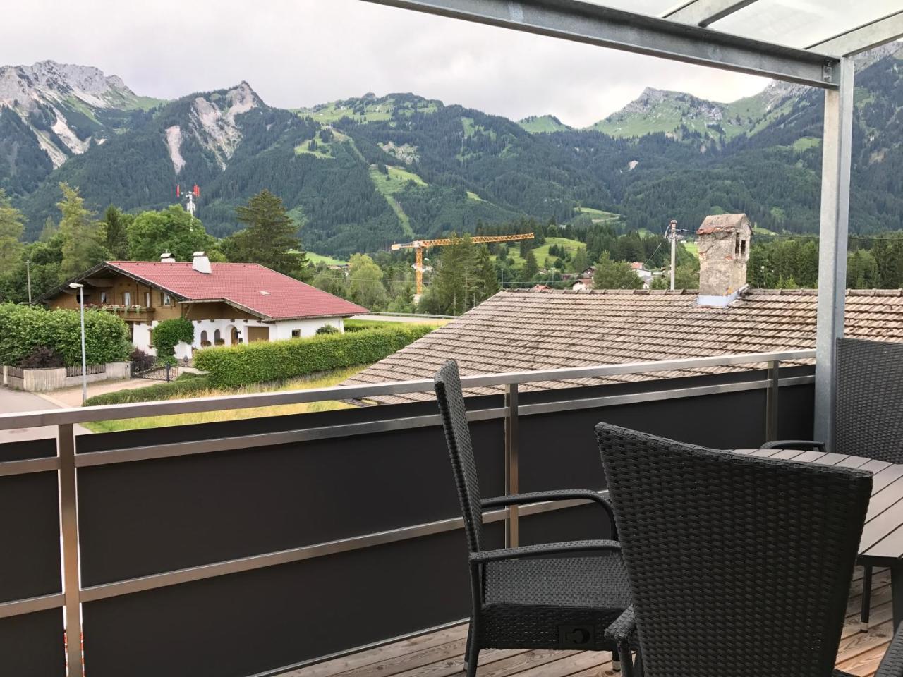 Alpenapart Singer - Contactless Check-In Reutte Exterior photo